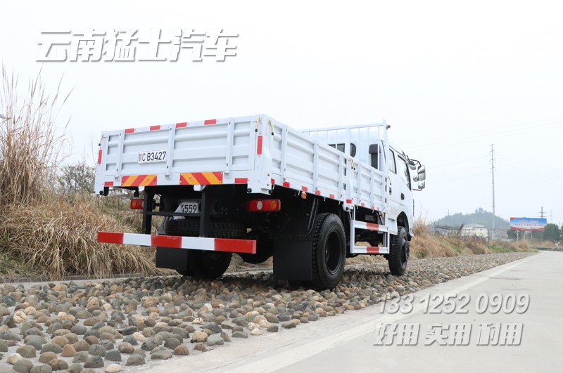 雙排輕卡,出口非洲,十堰泛亞貿易,汽車出口,四驅輕卡