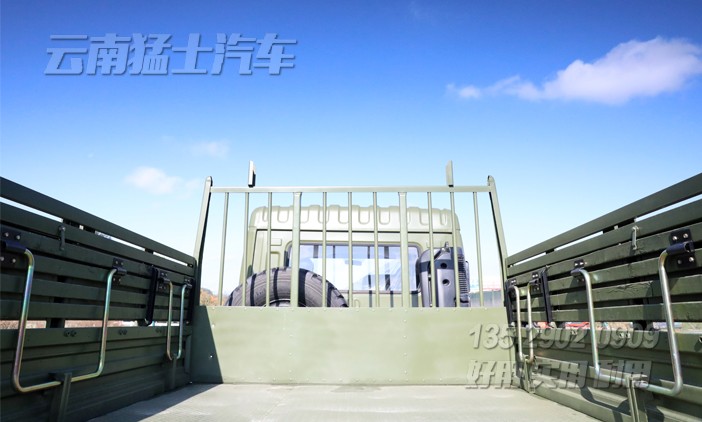 高配版貨車,越野卡車,EQ2070升級(jí),2.5噸卡車,東風(fēng)越野專用車