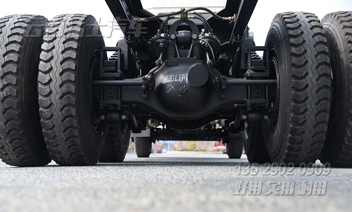 400馬力底盤,特種車底盤,越野專用車底盤,底盤改裝,定制化底盤,六驅重卡底盤,后八輪底盤