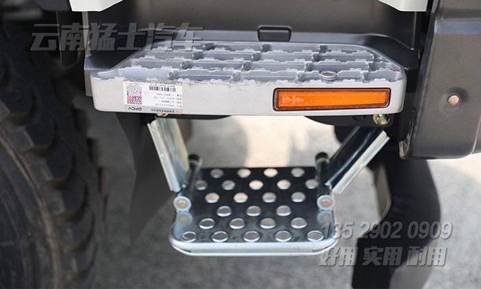 400馬力底盤,特種車底盤,越野專用車底盤,底盤改裝,定制化底盤,六驅重卡底盤,后八輪底盤