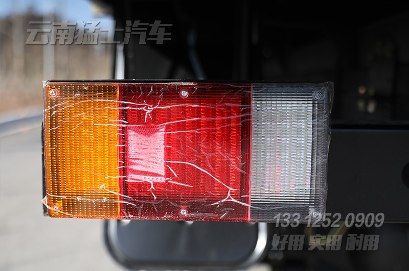 東風(fēng)六驅(qū)越野車EQ2102電路故障檢修——車燈故障（四）